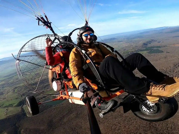 Paratrike flight in the Basque Country